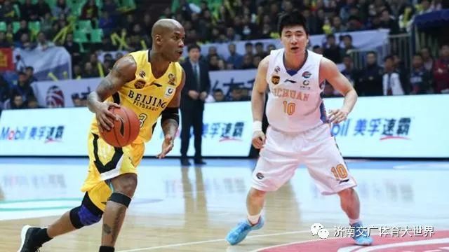  里昂客场绝杀对手终结三连败  